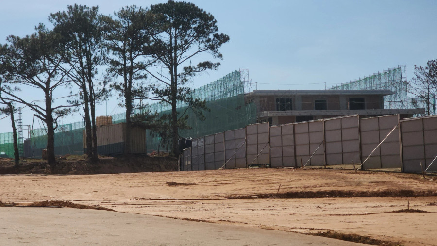 Tòa nhà câu lạc bộ golf Đà Lạt dù sai phạm nhưng án binh bất động