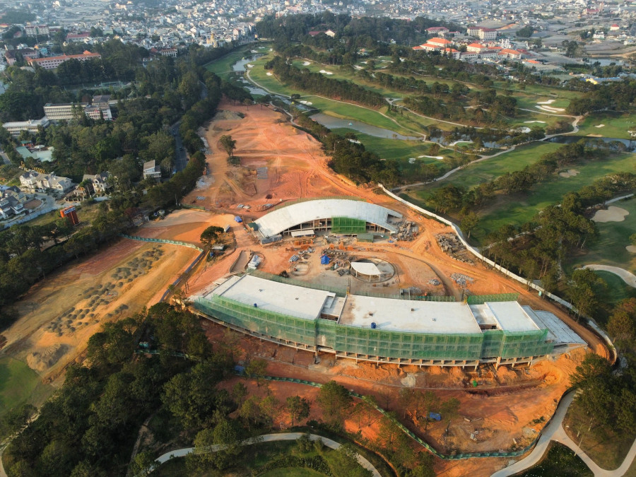 Công trình tòa nhà câu lạc bộ golf trong Đồi Cù Đà Lạt