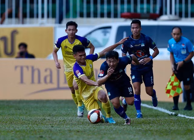 CLB HAGL vượt khó ở chung kết ngược trên bảng xếp hạng CLB HAGL vượt khó ở chung kết ngược trên bảng xếp hạng