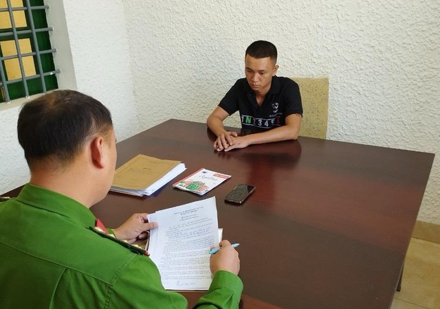 Công an đã giữ người trong trường hợp khẩn cấp đối với Bùi Đức Mạnh để điều tra về hành vi cho vay lãi nặng Công an đã giữ người trong trường hợp khẩn cấp đối với Bùi Đức Mạnh để điều tra về hành vi cho vay lãi nặng