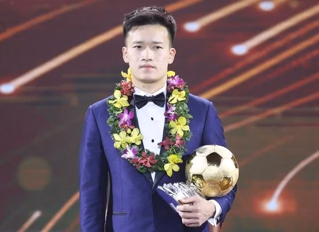 Đây là lần thứ hai, Hoàng Đức được vinh danh với Quả bóng vàng Việt Nam