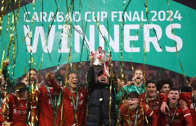 Liverpool có danh hiệu League Cup thứ 10