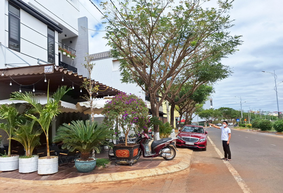 Theo anh La Thanh Vũ (tổ 5, phường Hội Thương), hoạt động kinh doanh của gia đình bị ảnh hưởng do chưa có tên đường, địa chỉ nhà cụ thể. Ảnh: T.D