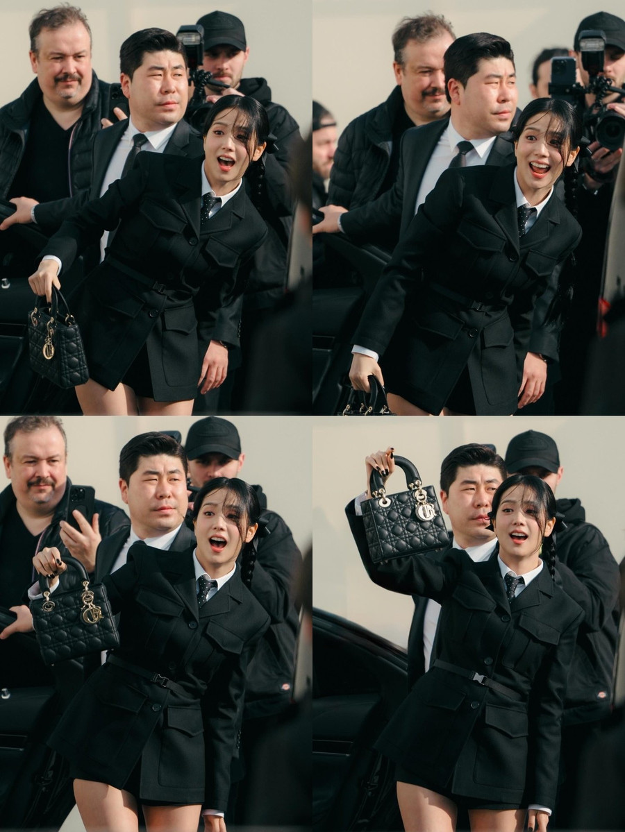 Bên cạnh đó, những biểu cảm đáng yêu, đa dạng của giọng ca Flower được chia sẻ rầm rộ và gây sốt trên mạng xã hội. Theo cư dân mạng, khó mà không xiêu lòng trước Jisoo. Bên cạnh đó, những biểu cảm đáng yêu, đa dạng của giọng ca Flower được chia sẻ rầm rộ và gây sốt trên mạng xã hội. Theo cư dân mạng, khó mà không xiêu lòng trước Jisoo.