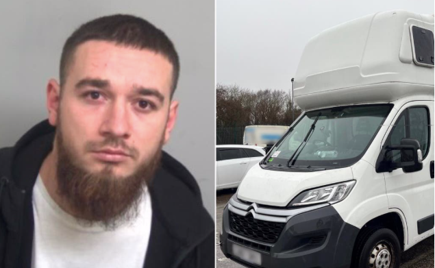 Valeriu Iordatii và chiếc xe tải giấu người di cư trên nóc. Ảnh: Standard