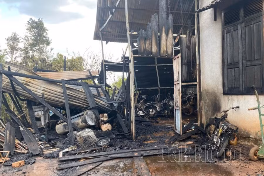 Nhiều tài sản của gia đình ông Toản bị thiêu rụi