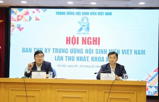 Anh Nguyễn Minh Triết (phải) và anh Nguyễn Bá Cát chủ trì hội nghị Anh Nguyễn Minh Triết (phải) và anh Nguyễn Bá Cát chủ trì hội nghị