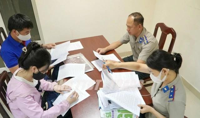 Cục THADS TP.HCM làm việc với các bị hại trong vụ án Cục THADS TP.HCM làm việc với các bị hại trong vụ án