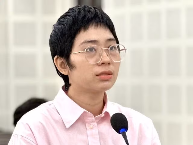 Nguyễn Quỳnh Trâm Khanh trước tòa