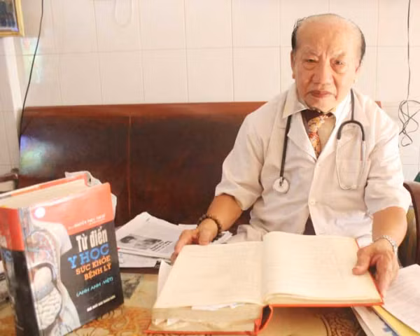 Đại tá, Bác sĩ Nguyễn Văn Hòa nhớ về món canh lá bép của đồng bào Tây Nguyên.