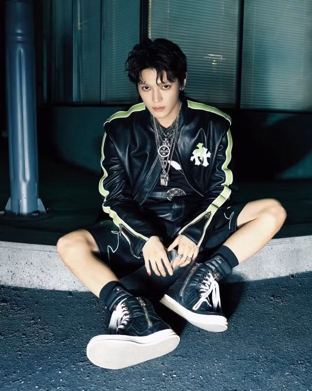 Trong những cuộc khảo sát gần đây của khán giả Hàn Quốc nhằm bầu chọn sao nam hát hay, nhảy giỏi và có ngoại hình hoàn hảo nhất thì Taeyong luôn là cái tên được nhắc đến rất nhiều. Taeyong sinh năm 1995, anh chàng đa tài đảm nhận hầu hết vị trí quan trọng trong nhóm NCT, gồm visual, trưởng nhóm, vũ công chính, rapper chính và vị trí trung tâm. Anh được mệnh danh là "thần tượng 2D" vì vẻ ngoài như bước ra từ truyện tranh