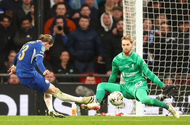 Tình huống Kelleher cản phá cú sút của Conor Gallagher Tình huống Kelleher cản phá cú sút của Conor Gallagher