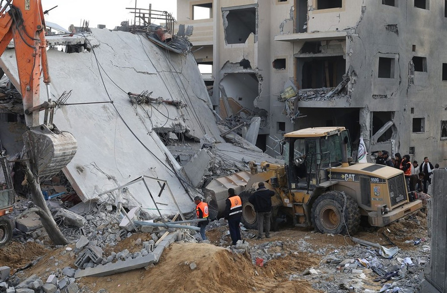 Một tòa nhà bị phá hủy sau cuộc không kích của Israel xuống thành phố Rafah, Dải Gaza ngày 16/2/2024. (Ảnh: THX/TTXVN) Một tòa nhà bị phá hủy sau cuộc không kích của Israel xuống thành phố Rafah, Dải Gaza ngày 16/2/2024. (Ảnh: THX/TTXVN)