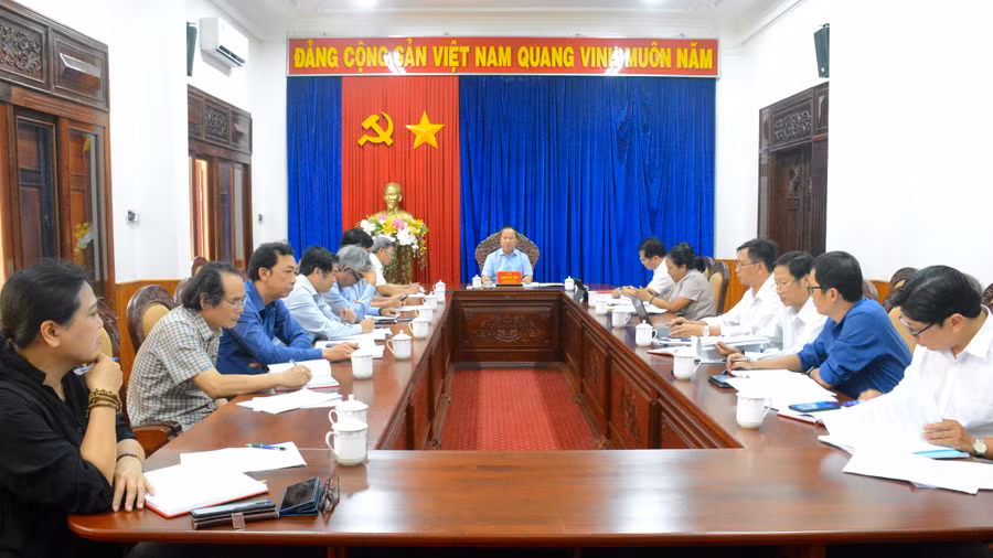 Phó Bí thư Thường trực Tỉnh ủy Châu Ngọc Tuấn chủ trì buổi làm việc. Ảnh: P.D Phó Bí thư Thường trực Tỉnh ủy Châu Ngọc Tuấn chủ trì buổi làm việc. Ảnh: P.D