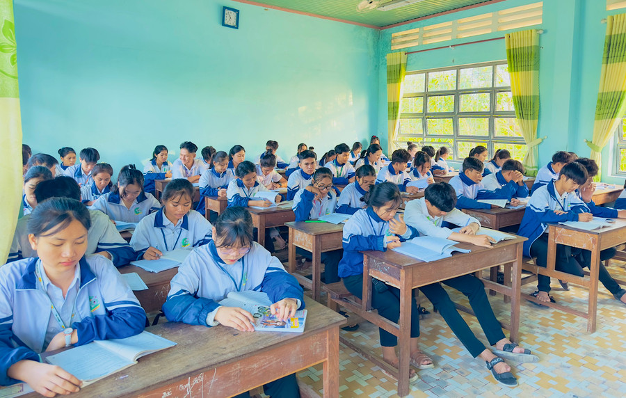 Nhiều học sinh lớp 12 ở Gia Lai đăng ký tham gia các kỳ thi đánh giá năng lực để có thêm cơ hội bước vào giảng đường đại học. Ảnh: Mộc Trà