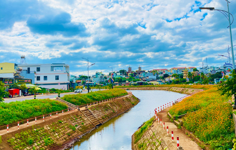 "Suối hoa" Hội Phú. Ảnh: Mai Ka "Suối hoa" Hội Phú. Ảnh: Mai Ka