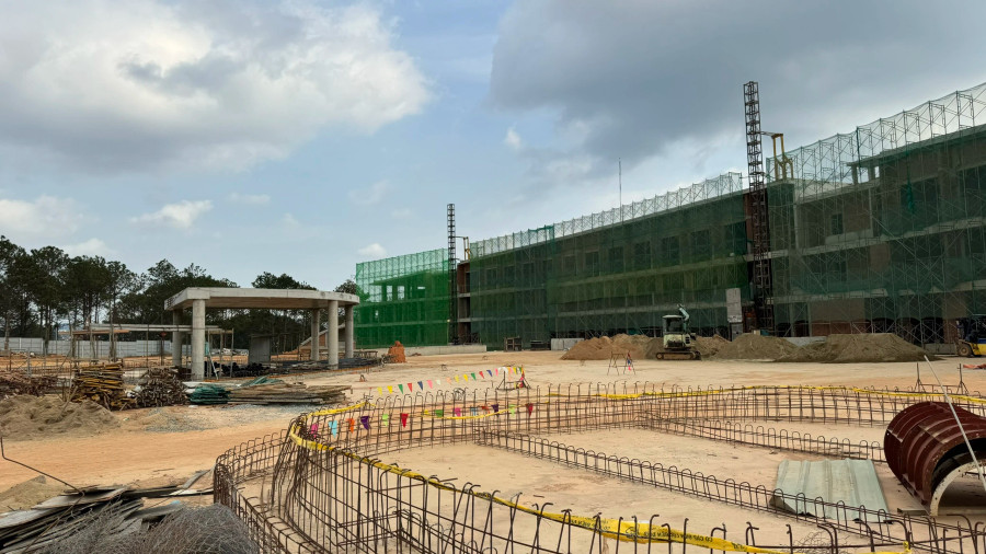 Chủ đầu tư đang kiến nghị cơ quan chức năng cấp giấy phép xây dựng cho công trình tòa nhà câu lạc bộ golf xây dựng chưa có giấy phép