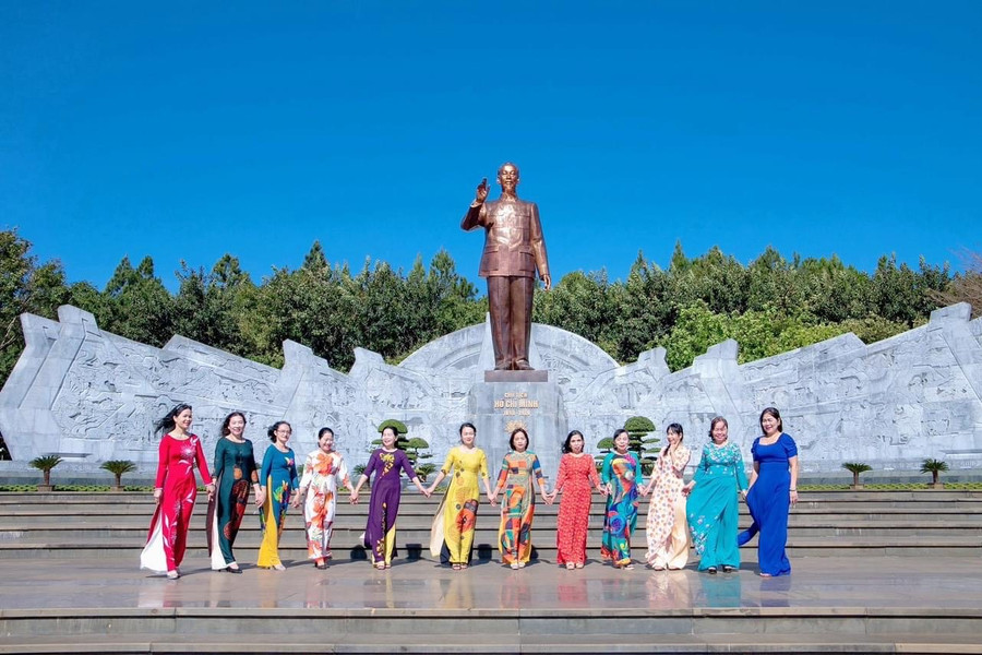 Ảnh dự thi của tập thể cán bộ, hội viên phụ nữ phường Hội Thương, TP. Pleiku (ảnh nhân vật cung cấp). Ảnh dự thi của tập thể cán bộ, hội viên phụ nữ phường Hội Thương, TP. Pleiku (ảnh nhân vật cung cấp).