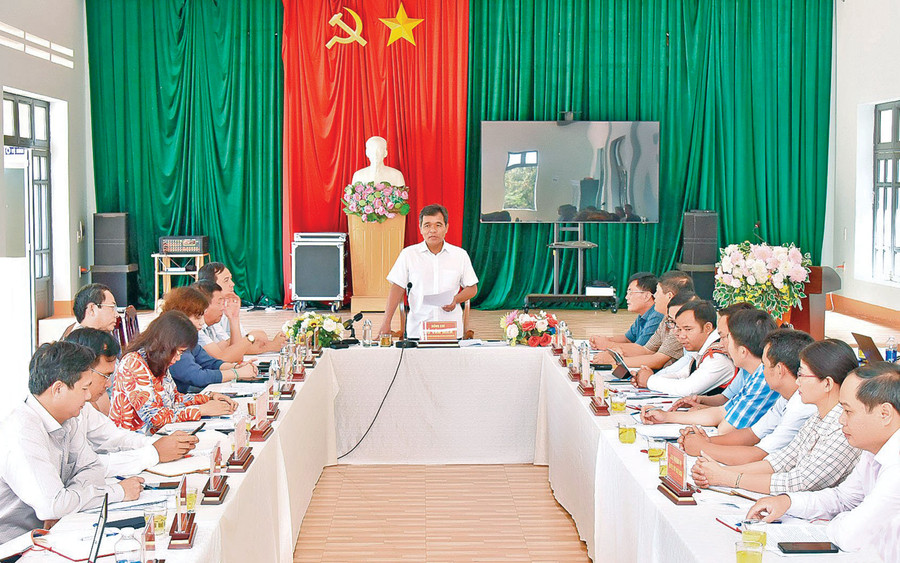 Quang cảnh buổi làm việc. Ảnh: Đ.T Quang cảnh buổi làm việc. Ảnh: Đ.T