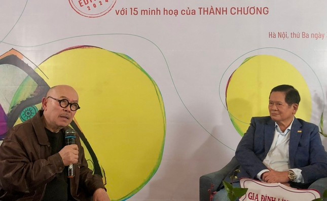 Tác giả Lê Kiên Thành (phải) và họa sĩ Thành Chương tại sự kiện. Ảnh: Phương Linh