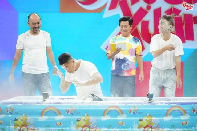 Nhiều khán giả cho rằng cách nói của Trương Thế Vinh chỉ với mục đích tạo mảng miếng mang lại tiếng cười cho người xem Nhiều khán giả cho rằng cách nói của Trương Thế Vinh chỉ với mục đích tạo mảng miếng mang lại tiếng cười cho người xem