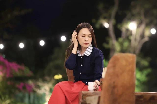 Mỹ Tâm chia sẻ clip đón năm mới, gửi lời cảm ơn khán giả đã yêu thương, đồng hành