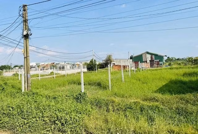 Đất đang được người dân sử dụng không có giấy tờ, được giao trước ngày 1.7.2014 có thể được cấp sổ đỏ