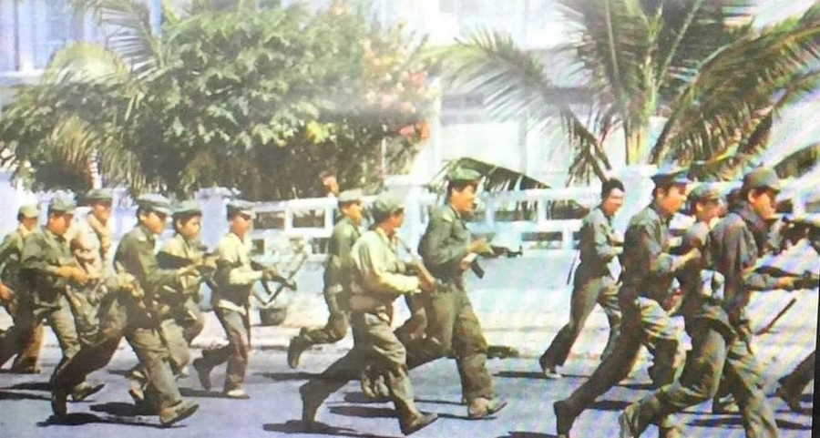 Phnom Penh trong ngày giải phóng, 7/1/1979. Ảnh: Lê Cương/TTXVN Phnom Penh trong ngày giải phóng, 7/1/1979. Ảnh: Lê Cương/TTXVN