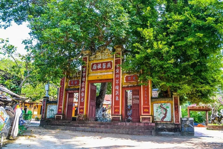 Miếu Tổ nghề yến. Miếu Tổ nghề yến.