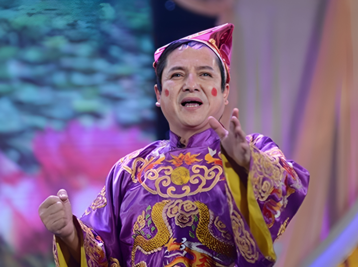 Hình ảnh một Táo giao thông với ngoại hình mũm mĩm cùng những màn đối đáp dí dỏm, châm biếm sâu cay đã trở thành thương hiệu của Chí Trung. Hình ảnh một Táo giao thông với ngoại hình mũm mĩm cùng những màn đối đáp dí dỏm, châm biếm sâu cay đã trở thành thương hiệu của Chí Trung.