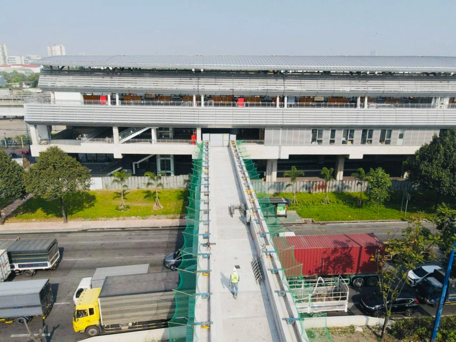 Công trình ngoài giúp khách đi lại thuận tiện còn là lối thoát hiểm trường hợp nhà ga xảy ra sự cố Công trình ngoài giúp khách đi lại thuận tiện còn là lối thoát hiểm trường hợp nhà ga xảy ra sự cố