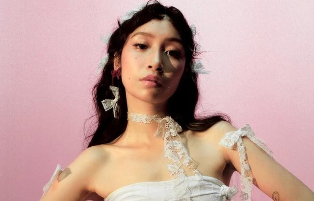 Em là album đầu tay mà Mỹ Anh ấp ủ trình làng trước khán giả Em là album đầu tay mà Mỹ Anh ấp ủ trình làng trước khán giả