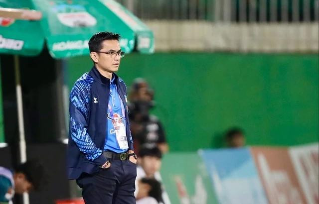 HLV Kiatisak sắp đến CLB CAHN HLV Kiatisak sắp đến CLB CAHN