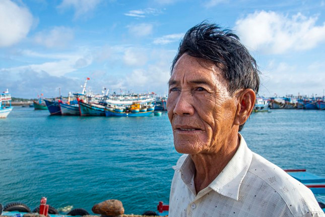 Ông Trần Phước Hòa, người từng ra tay cứu nhiều ngư dân ở vùng rạn Lớn. Ảnh: Văn Chương.