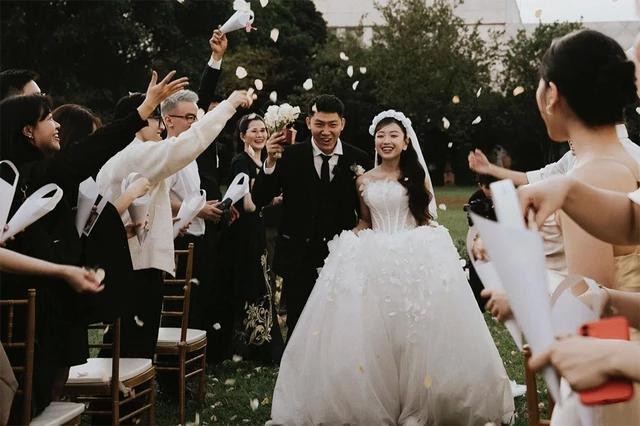 Nhiều người trẻ sẵn sàng chi hàng chục triệu đồng để thuê wedding planner tổ chức lễ cưới ấn tượng Nhiều người trẻ sẵn sàng chi hàng chục triệu đồng để thuê wedding planner tổ chức lễ cưới ấn tượng