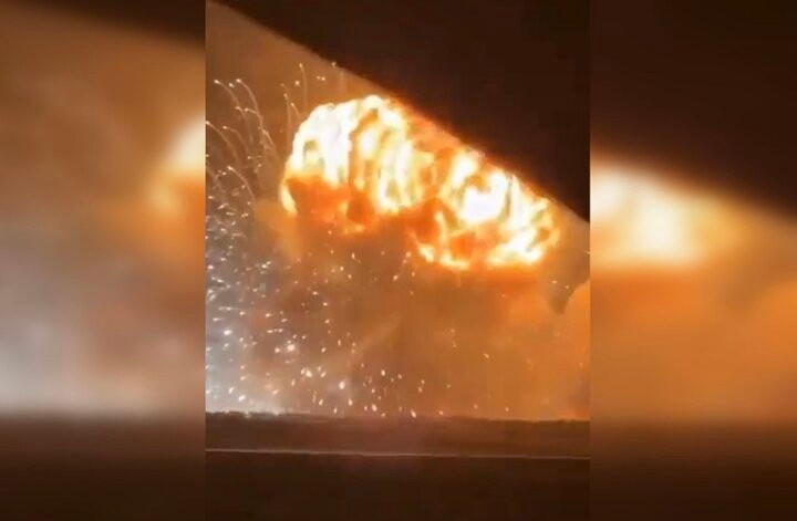 Cuộc tấn công bằng máy bay không người lái vào ban đêm gần thành phố Toropets. Cuộc tấn công bằng máy bay không người lái vào ban đêm gần thành phố Toropets.