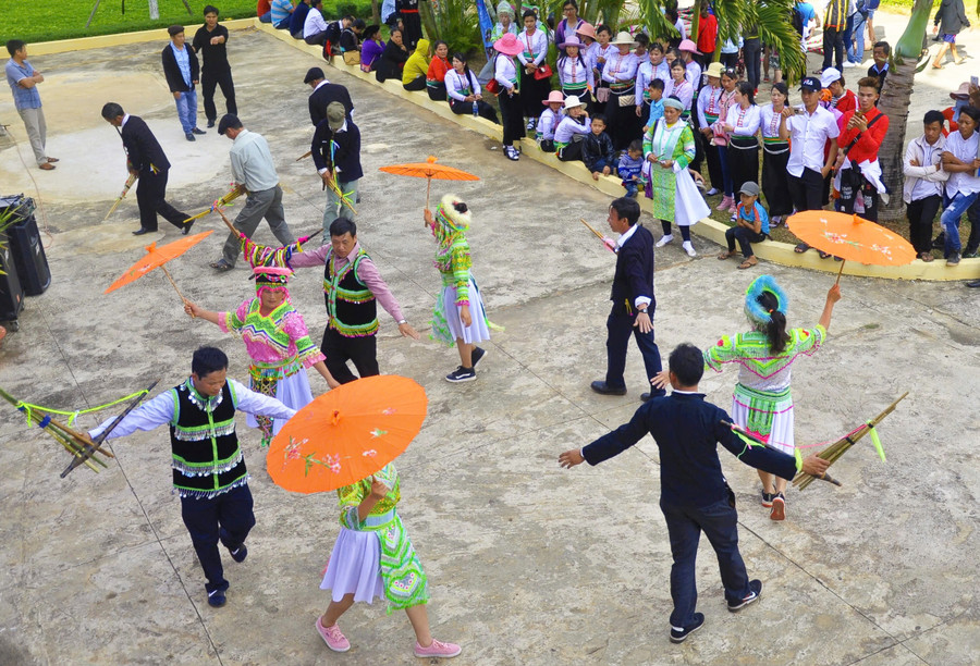 Tiếng khèn của người Mông vang vọng trên đất Tây Nguyên. Ảnh: Bá Tính