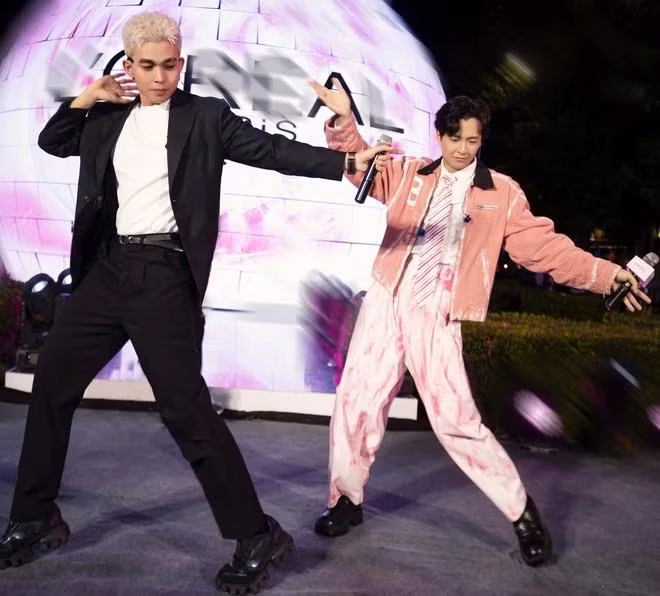 Ngô Kiến Huy cùng Song Luân, Jun Phạm mang đến những phần trình diễn ấn tượng tặng fan