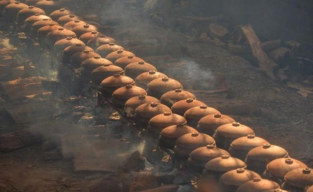 Việt Nam có nhiều món ngon nổi tiếng, trong đó có cá kho làng Vũ Đại