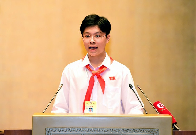 Chủ tịch "Quốc hội trẻ em" Lê Gia Vinh phát biểu khai mạc phiên họp Chủ tịch "Quốc hội trẻ em" Lê Gia Vinh phát biểu khai mạc phiên họp