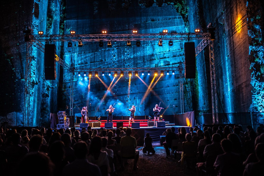 BOND biểu diễn tại Croatia năm 2018. (Ảnh: BTC) BOND biểu diễn tại Croatia năm 2018. (Ảnh: BTC)