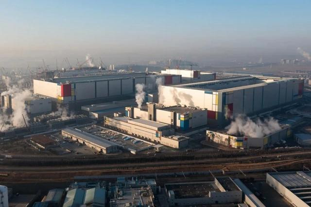 Một nhà máy sản xuất bán dẫn của Samsung tại Pyeongtaek, tỉnh Gyeonggi, Hàn Quốc Một nhà máy sản xuất bán dẫn của Samsung tại Pyeongtaek, tỉnh Gyeonggi, Hàn Quốc