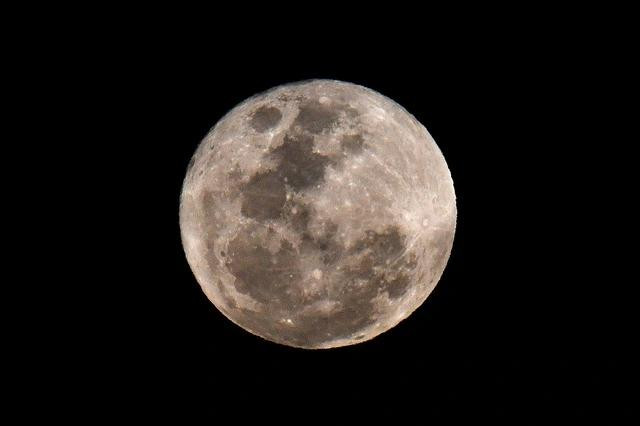 Mặt trăng sắp có thêm láng giềng mới