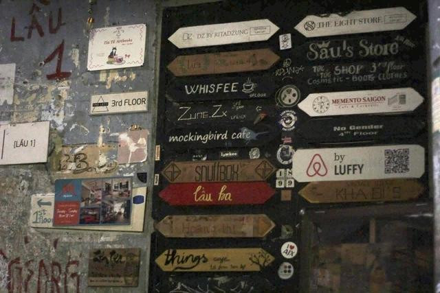 Ở các chung cư cũ hiện nay, có rất nhiều quán cà phê, quán ăn thú vị thu hút giới trẻ