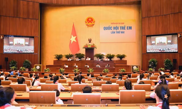 Phiên khai mạc "Quốc hội trẻ em" lần thứ 2 tại Hội trường Diên Hồng