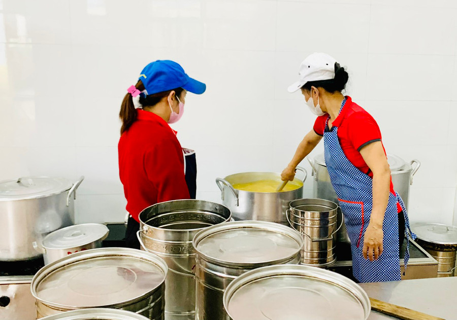 Trường Mầm non Hoa Phong Lan (TP. Pleiku) thực hành tốt các quy định về ATTP. Ảnh: Như Nguyện