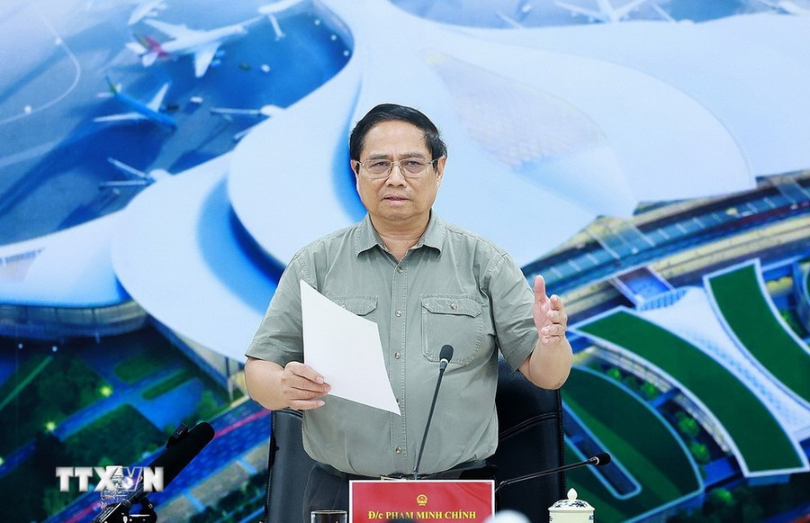 Thủ tướng Phạm Minh Chính làm việc với các nhà thầu, đơn vị thi công dự án Cảng Hàng không Quốc tế Long Thành. (Ảnh: Dương Giang/TTXVN) Thủ tướng Phạm Minh Chính làm việc với các nhà thầu, đơn vị thi công dự án Cảng Hàng không Quốc tế Long Thành. (Ảnh: Dương Giang/TTXVN)
