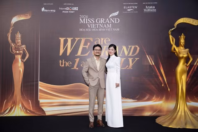 Đạo diễn Hoàng Nhật Nam cũng bị tương tự Đạo diễn Hoàng Nhật Nam cũng bị tương tự