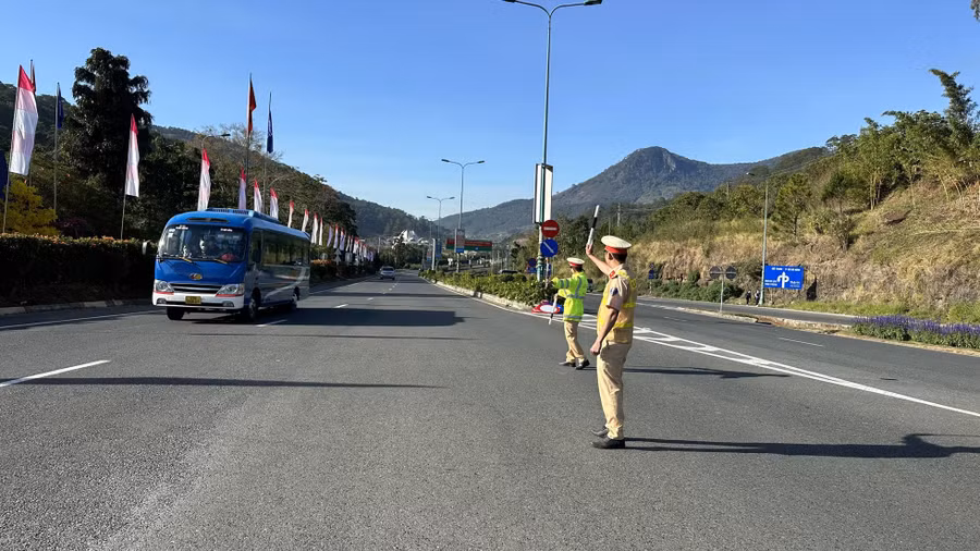 Việc thi công mở rộng đèo Prenn dự kiến được thực hiện trong vòng 1 năm. Ảnh: Thu Cúc