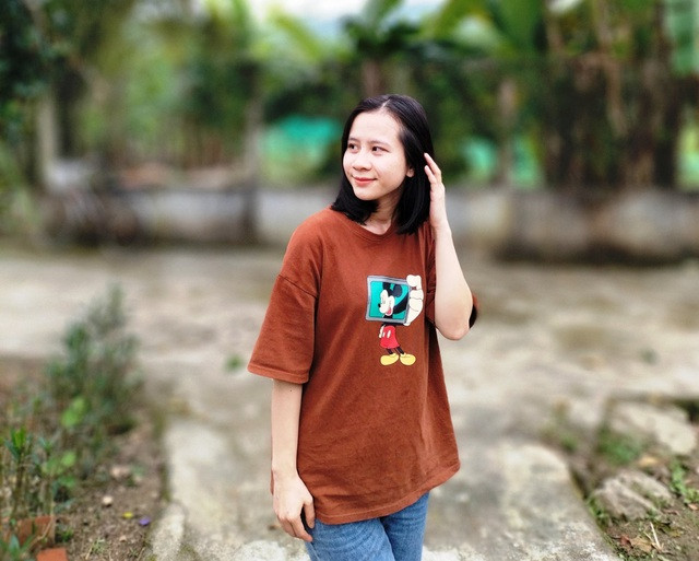 Cô gái trẻ Trần Thị Tuyết